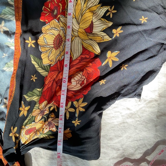 Farm Rio Midi Skirt + Envelope cropped top - Picture 6 of 15